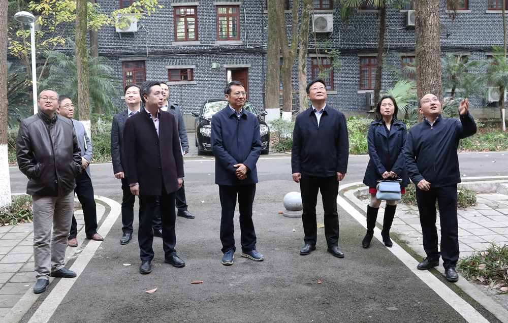 校领导到中华档案文献研究院、书法学院调研指导
