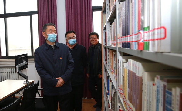 李兴旺：鼓足干劲推动马克思主义学院建设再上新台阶