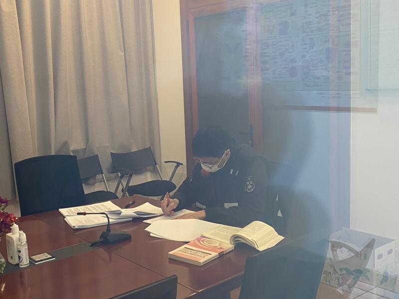[战疫进行时]考研梦想不误抗疫担当，安保队员“疫”线备考交大