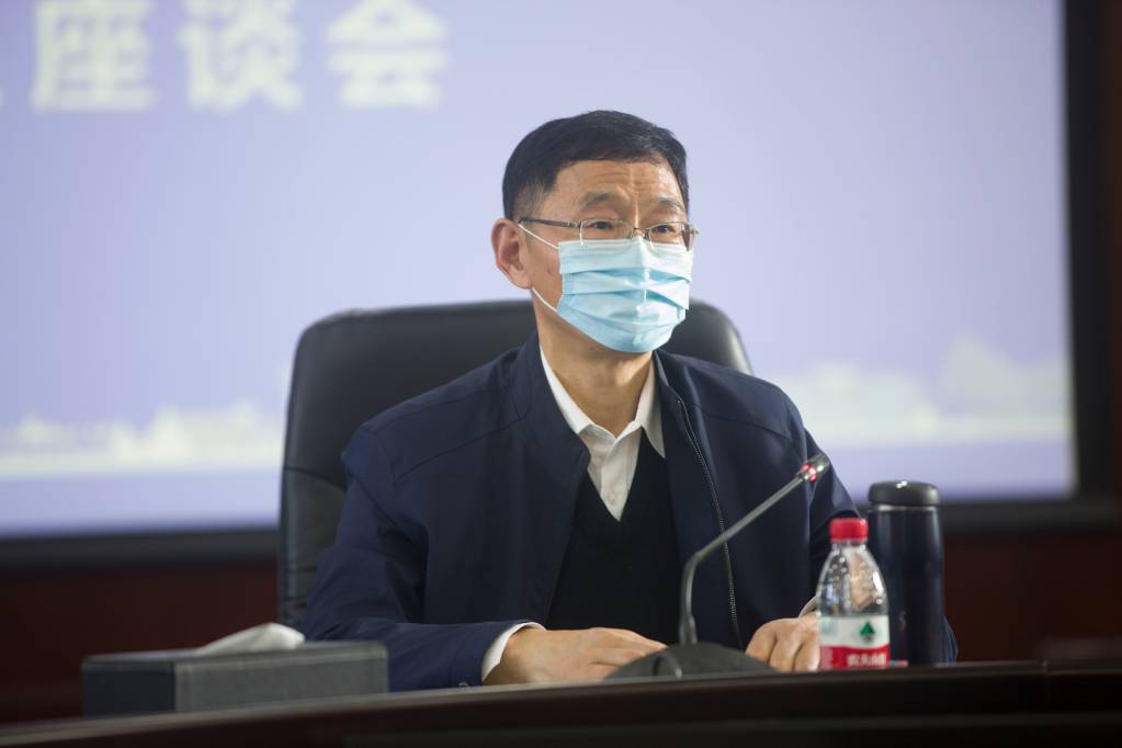 郭东明校长与住校辅导员座谈