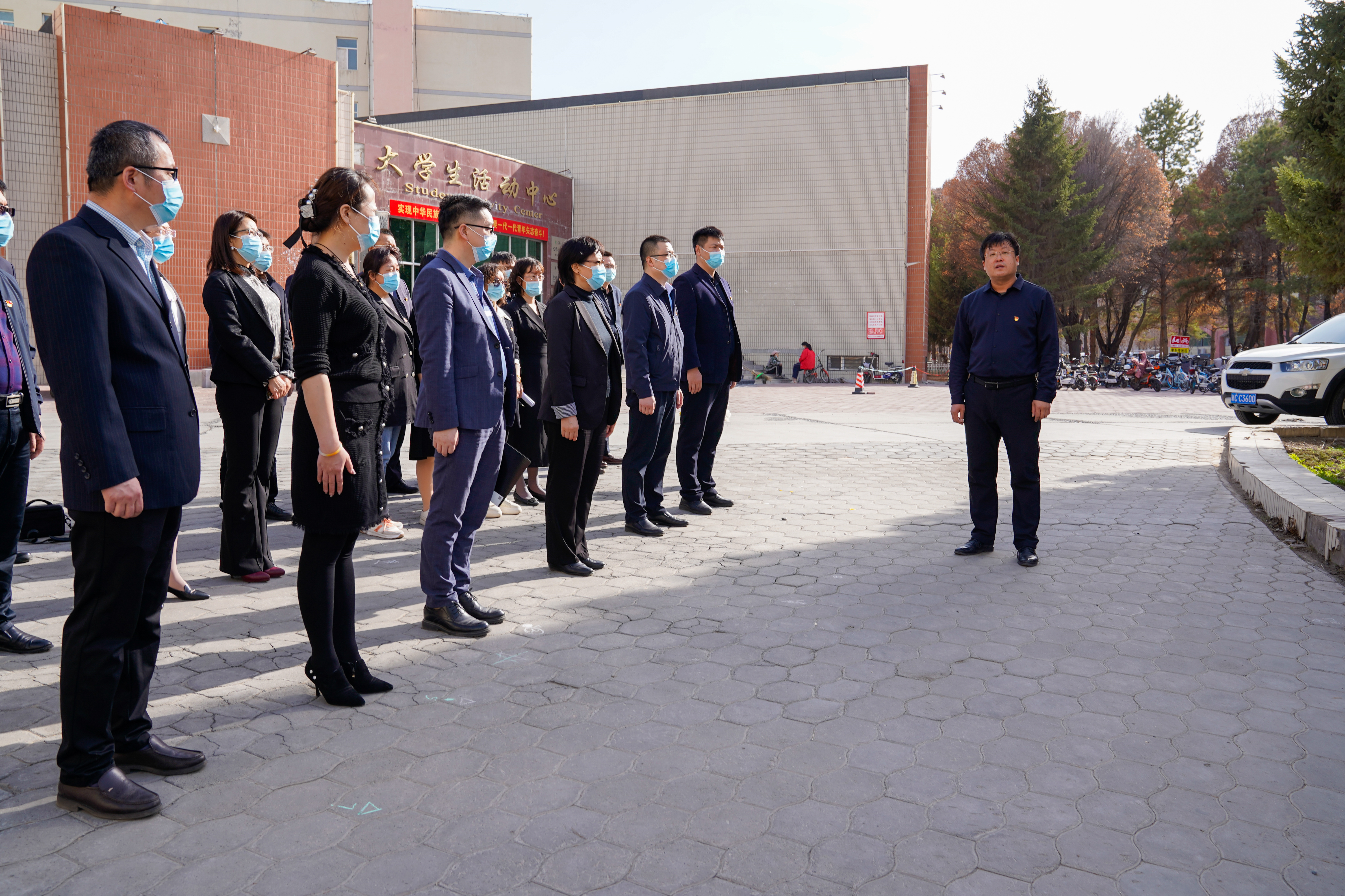 缅怀　我校各单位举行清明祭英烈活动　