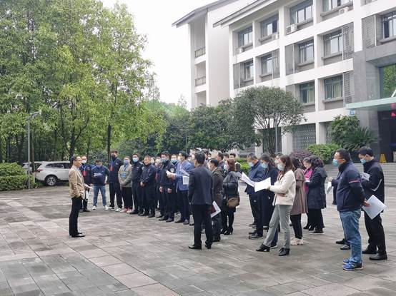 学校开展清明前全校安全大排查行动