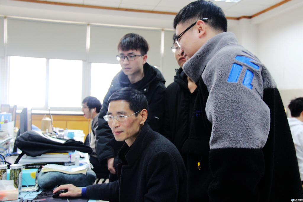 【教书育人】陈中举：学生取得成绩是老师最感欣慰的事