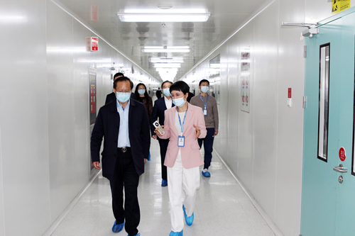 校长丁建宁一行调研扬州扬杰电子科技股份有限公司