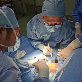 哈医大二院小儿外科与多学科联合为新生儿开展一体化诊疗
