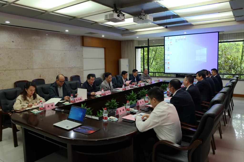 中国建筑第八工程局有限公司一行来我校交流座谈