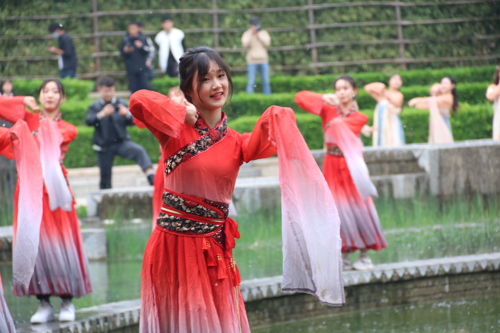 “感悟百廿光辉，共赏美丽师大”校园沉浸式实景演出在西水系举行
