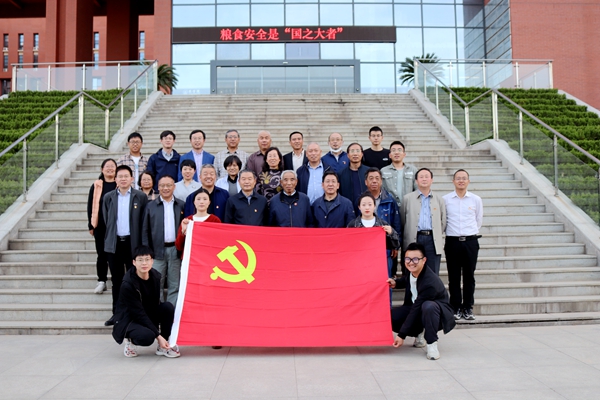 校党委书记李兴旺参加 “扎根杨凌践行使命”联合主题党日活动