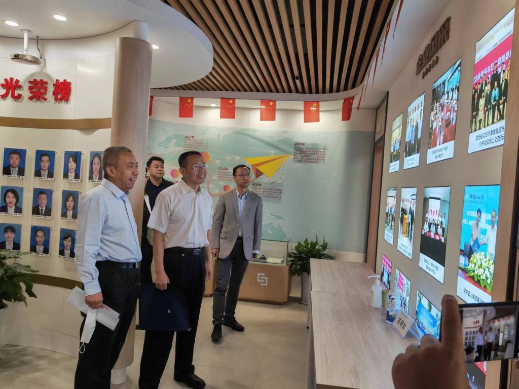 校党委副书记李国武赴陕西易通人力资源股份有限公司开展访企拓岗促就业专项行动