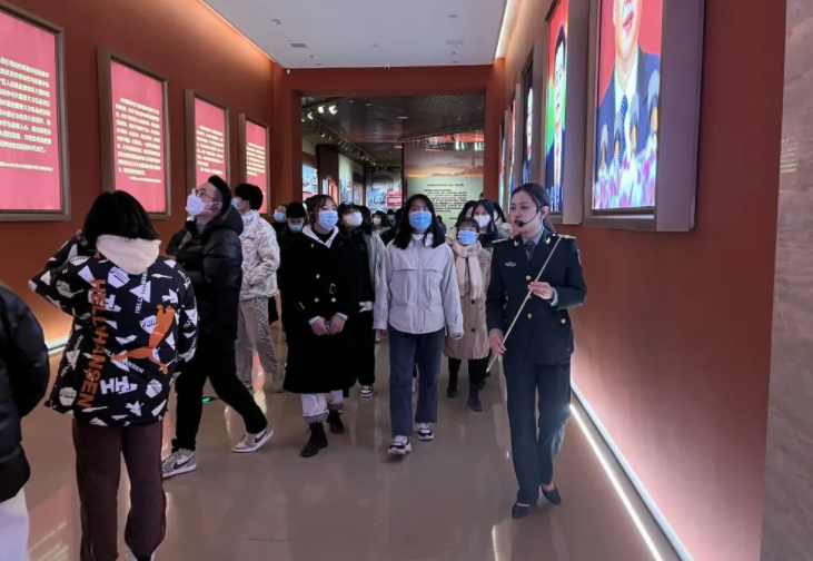 【培训动态】陕西学前师范学院思想政治理论课“行走的课堂”实践教学活动在我院举办