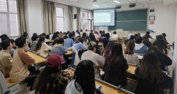 英国南安普敦大学赵亮博士应邀为我校做报告