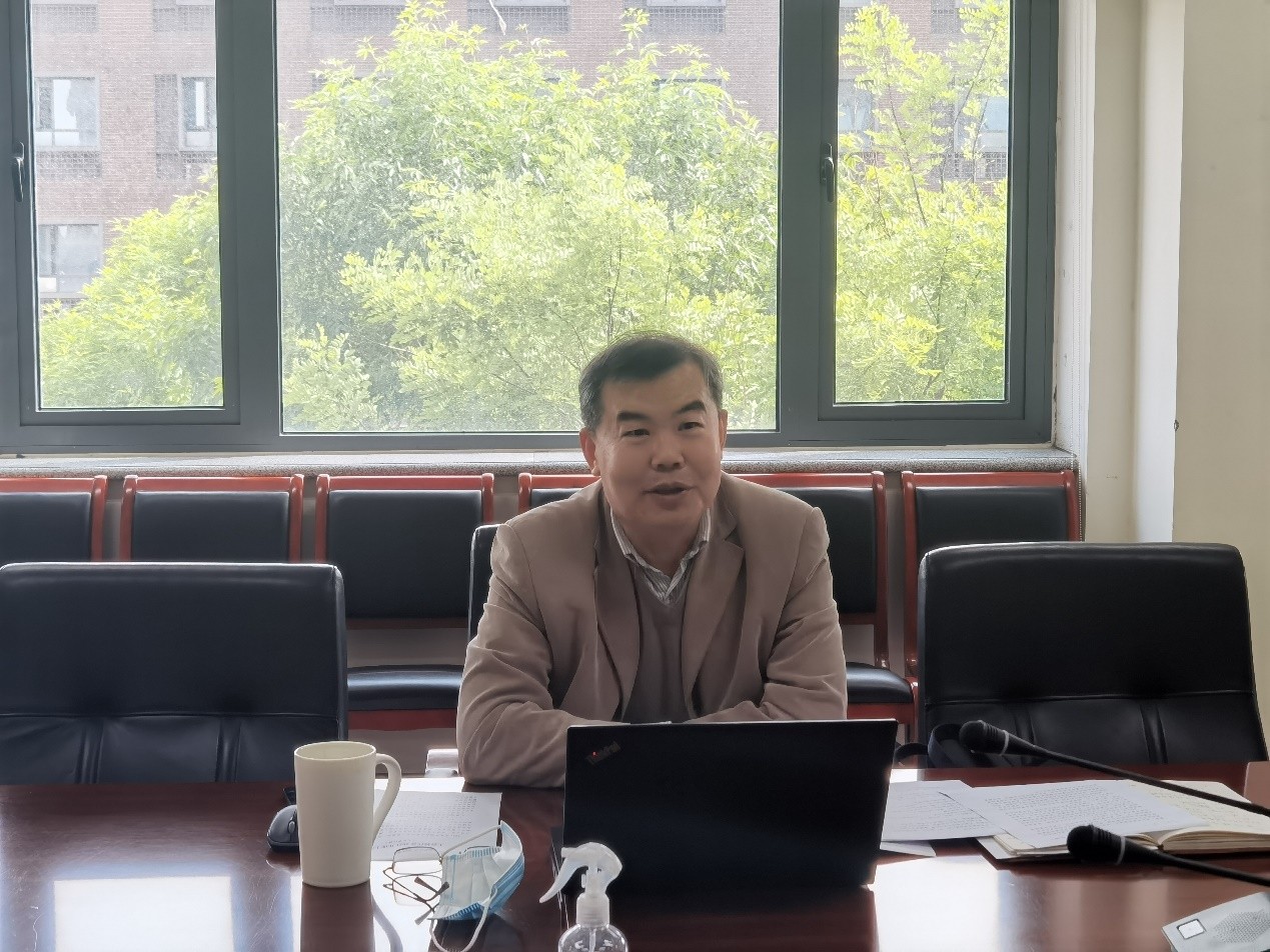 机械工程学院代表团召开分组会议展开讨论