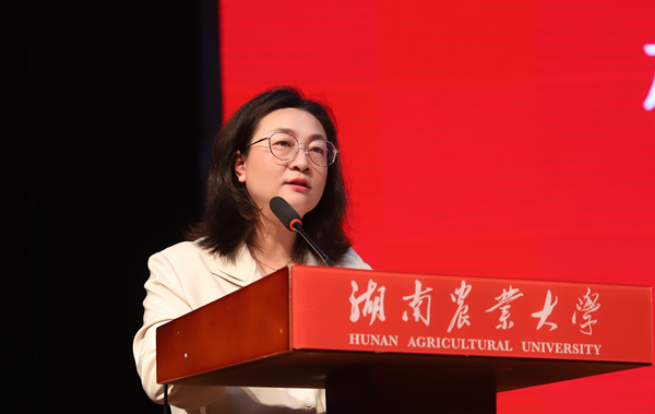 学校召开2022届毕业生党员党性教育大会