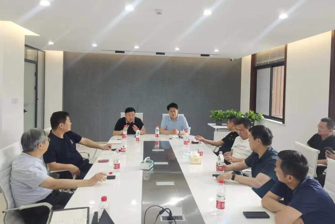 榆阳区区委书记李忠宏一行来校考察调研