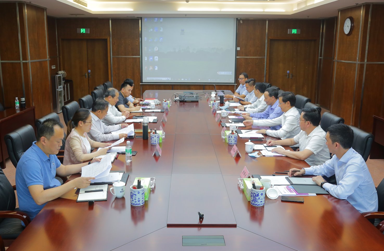 党委书记黎德龙、校长赵明阶带队走访重庆燃气集团股份有限公司