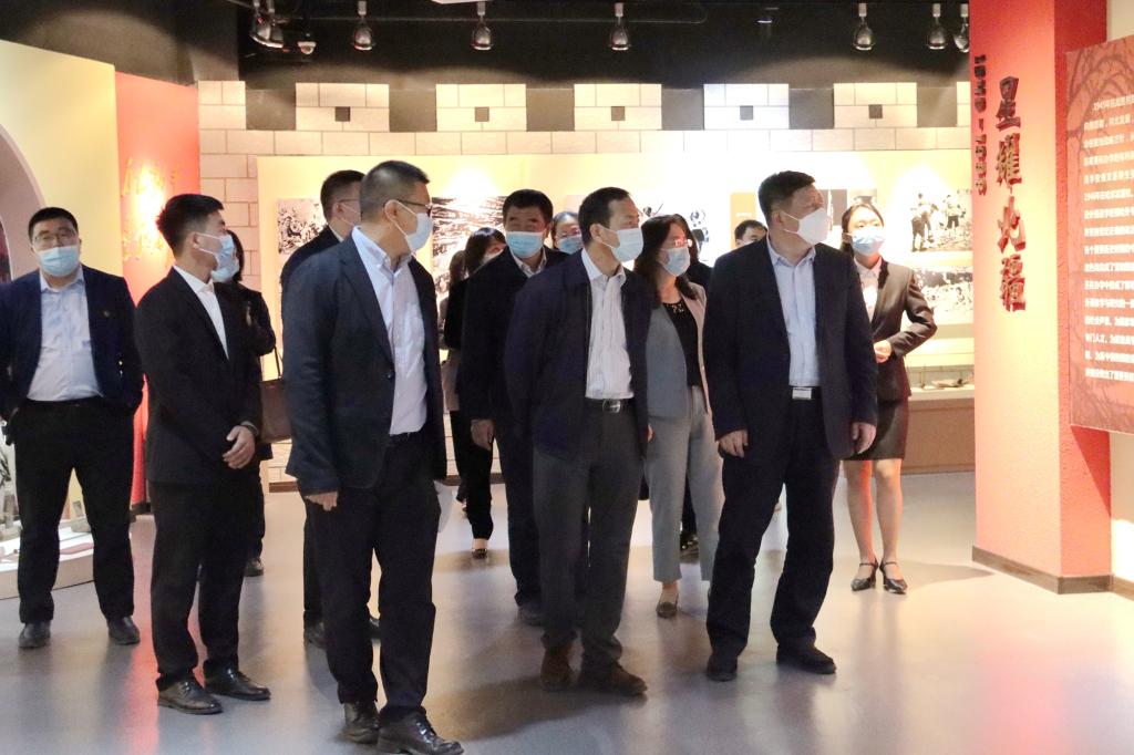 省人大常委会法工委到我校开展调研
