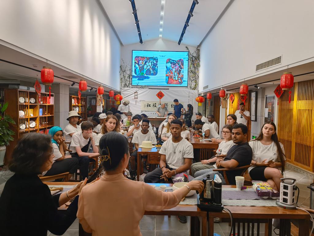 走进陕西美丽乡村 感受脱贫攻坚成就 学校组织“感知中国—魅力三秦行”留学生社会实践和文化体验活动
