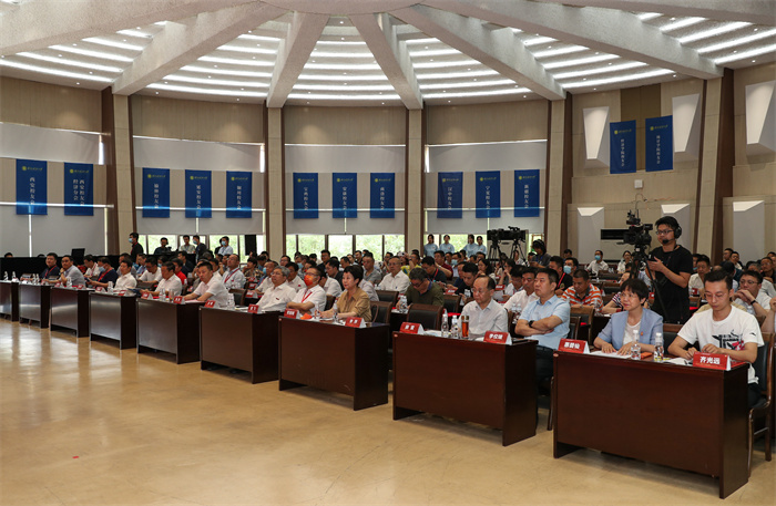 弦歌不辍七十载 赓续华章薪火传 ——我校举行校友总会换届大会暨教育发展基金会启动仪式