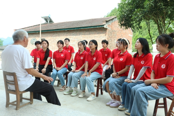 大数据与信息产业学院“三下乡”团队赴丰都县开展红色主题宣讲活动