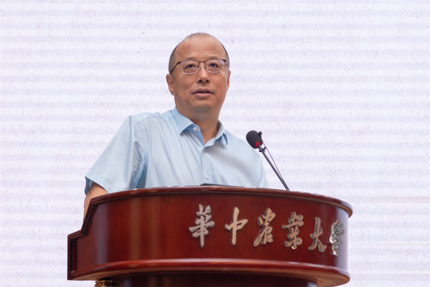 学校部署暑假前后重点工作