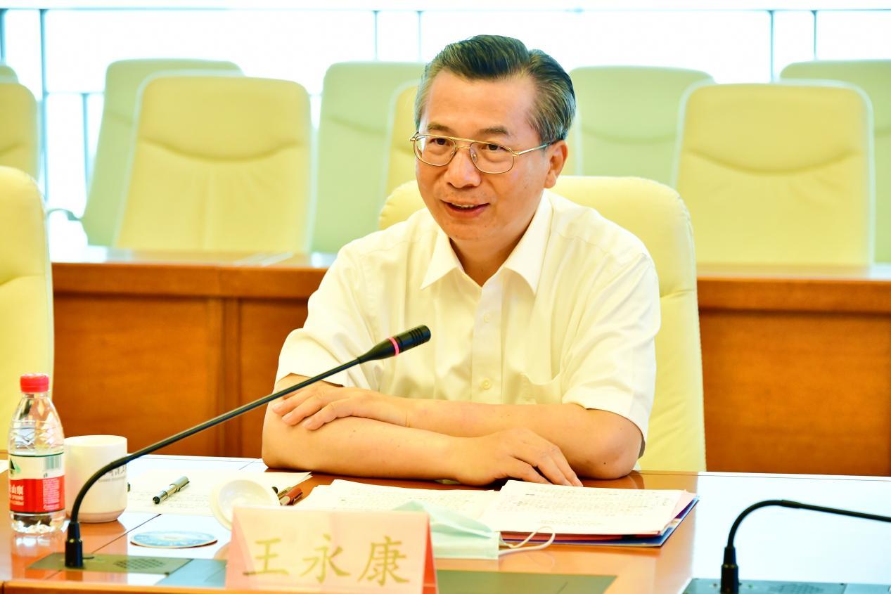 省人大常委会党组书记、副主任王永康一行来校调研