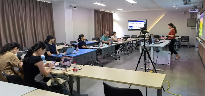 学校举办第五届市青教赛选手训练营第四场培训会
