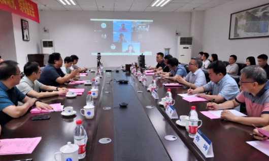 国家社科基金重大招标项目“认知语言学理论建设与汉语的认知研究”结项鉴定会在学校举行