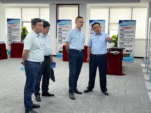 工信部装备工业二司发动机处调研我校无锡研究院