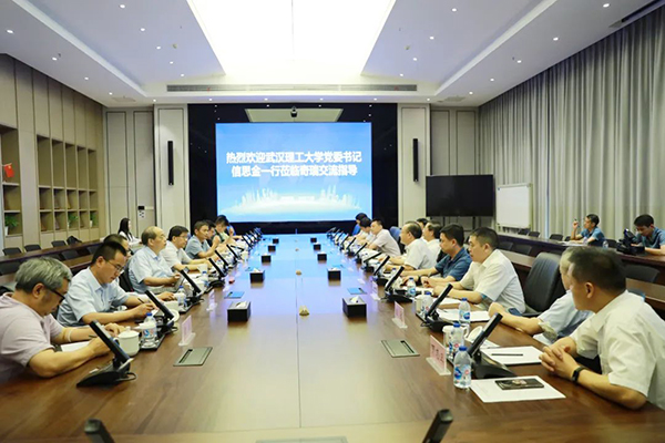 校党委书记信思金带队走访奇瑞汽车集团