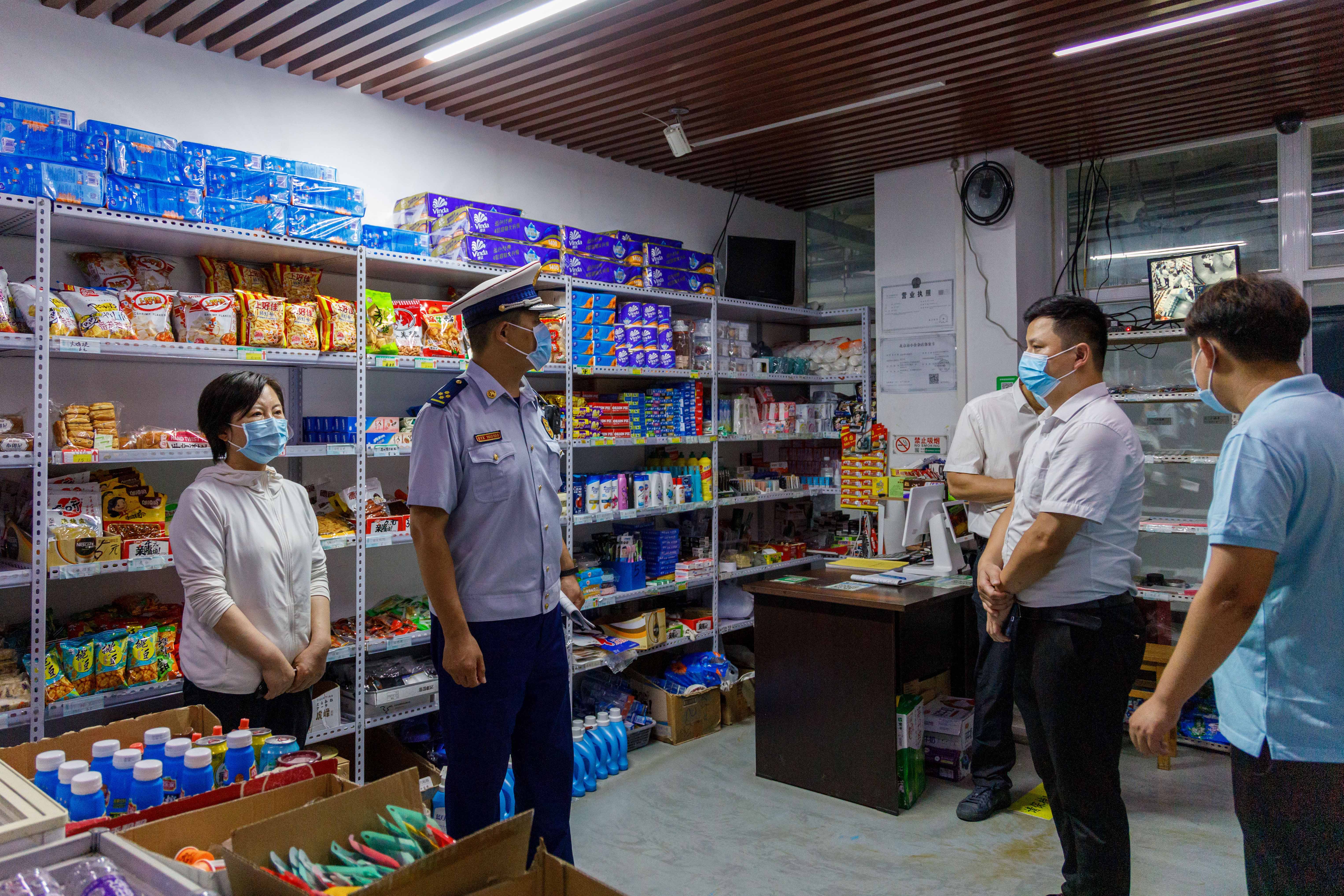 海淀高校消防安全管理达标检查组到我校开展消防安全检查专项行动