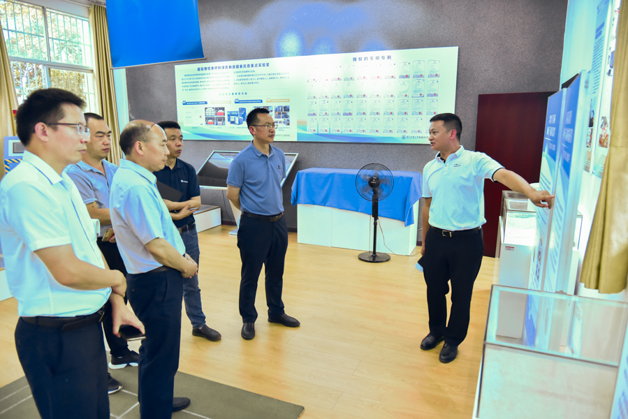 岭南师范学院副校长金义富到我校考察交流