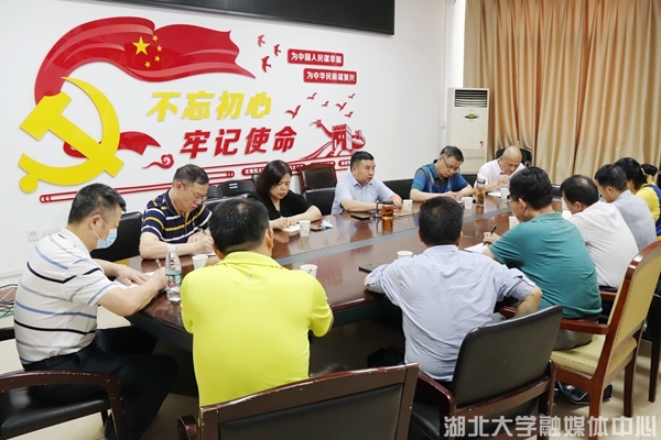 校长刘建平调研学校科研工作并看望慰问师生
