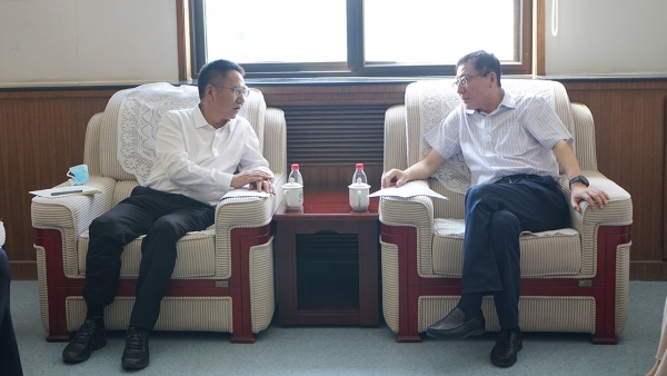 云南省楚雄州委副书记、州长张文旺带队来校访问