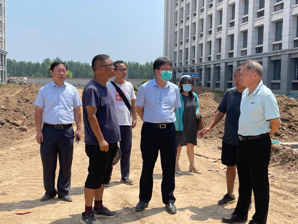 校领导阚云超、曹国杰一行到新东校区视察调研