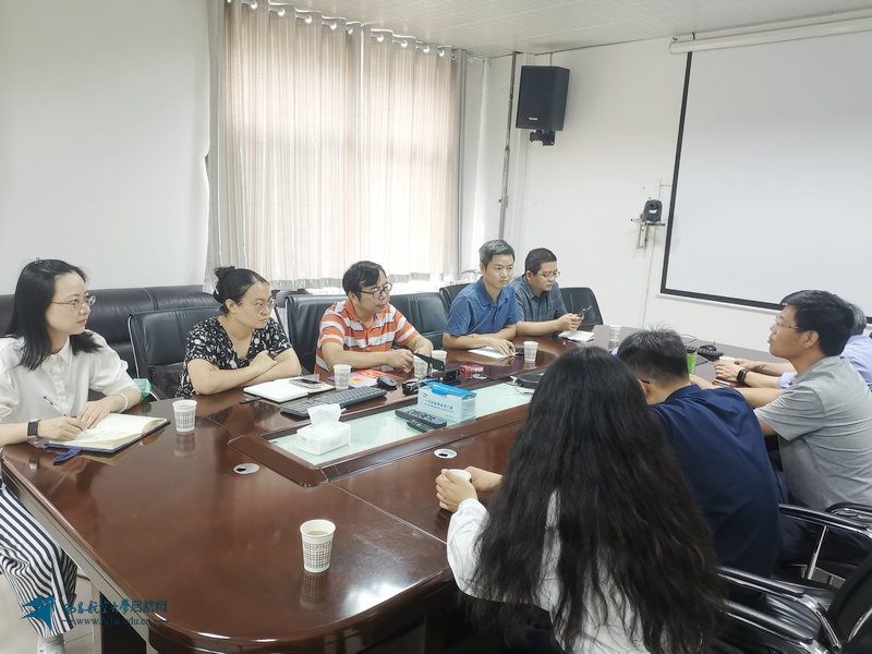 测试与光电工程学院走访贵州安顺企业促进项目合作