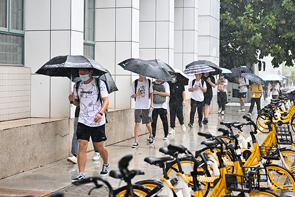 新学期 新气象 师生精神抖擞迈向新征程