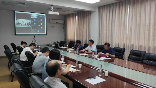 学校教育基金会召开第二届八次基金会理事会会议