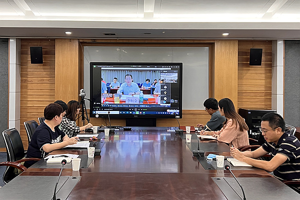 学校召开本科毕业论文（设计）抽检工作线上培训会