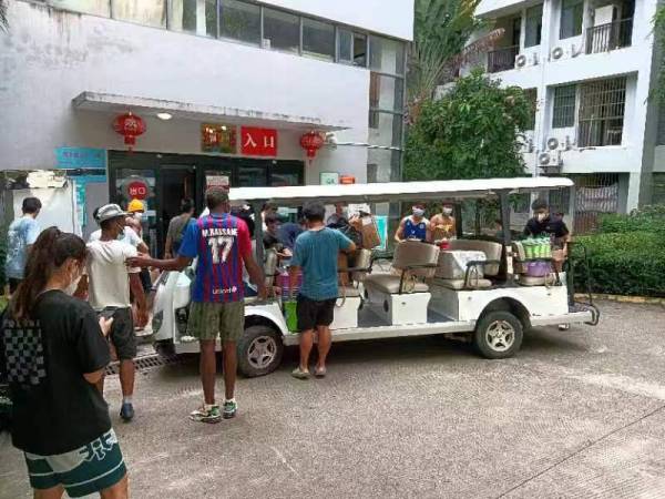【抗疫有我 勠力同心】我校留学生积极参与抗击疫情志愿服务工作