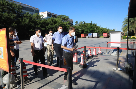 省教育厅副厅长黎岳南到我校检查指导疫情防控工作