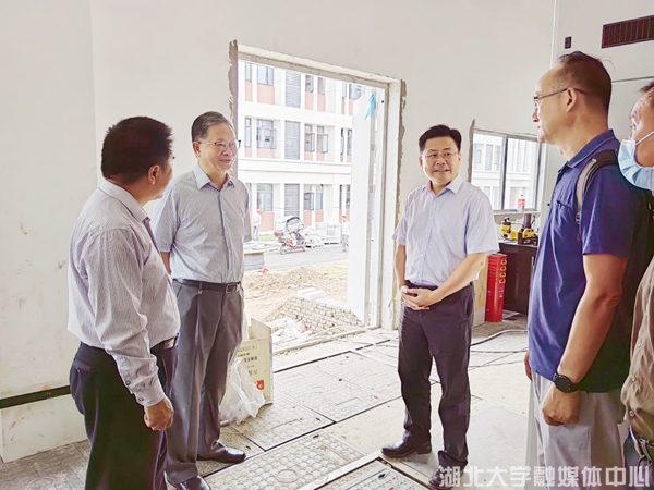 学校督查工程建设和安全生产工作
