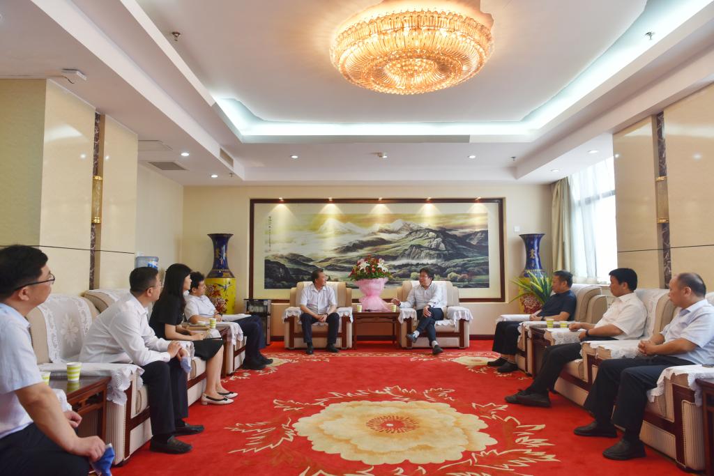 中国农业银行河南省分行领导莅校慰问