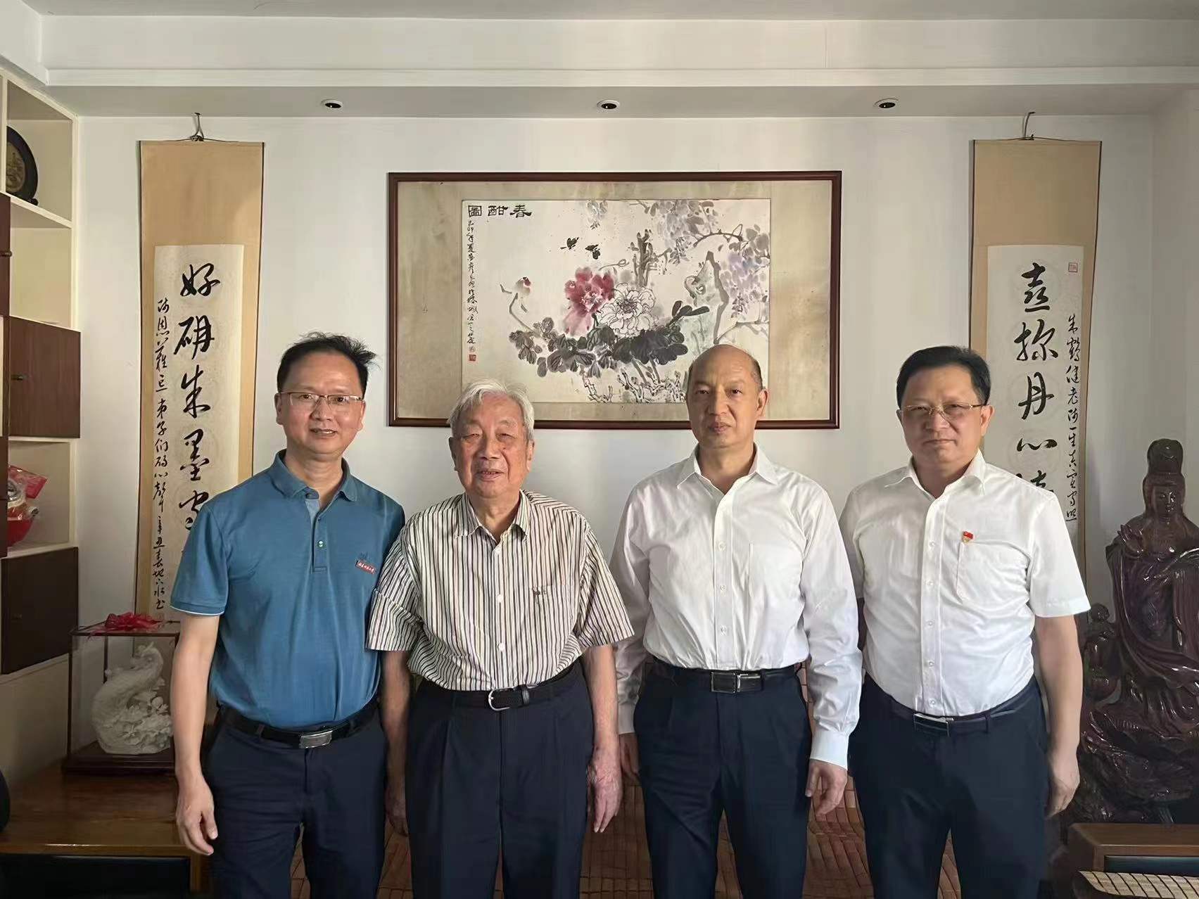 副省长郑建闽看望慰问我校原校长朱鹤健教授