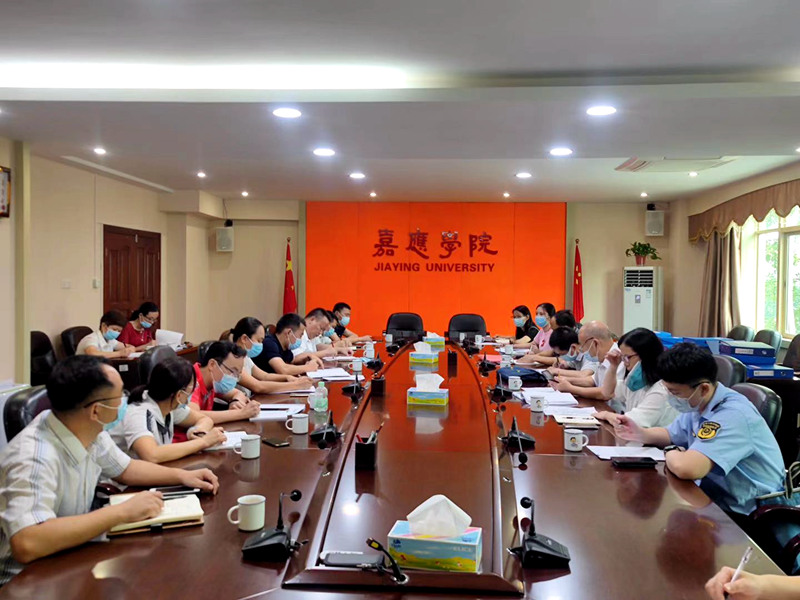 梅江区校园疫情防控工作专班到我校督查指导2022年秋季学期开学疫情防控工作