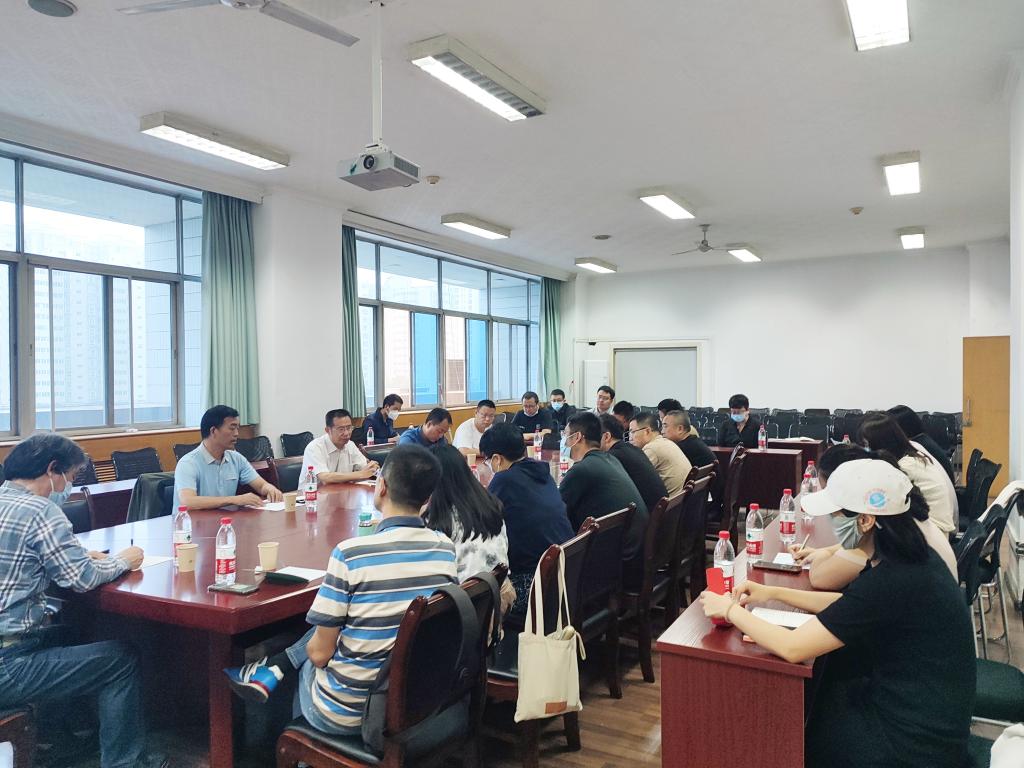 筑牢安全稳定防线——学生疫情防控工作专题会议召开