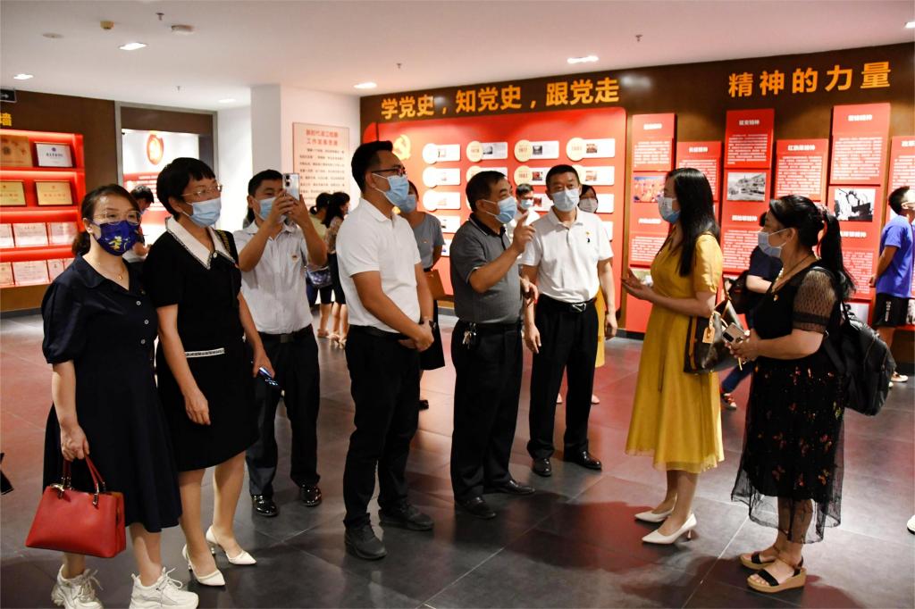 数学与计算机学院党委赴湛江市人民检察院开展主题党日暨纪律教育学习月廉洁文化参观教育活动