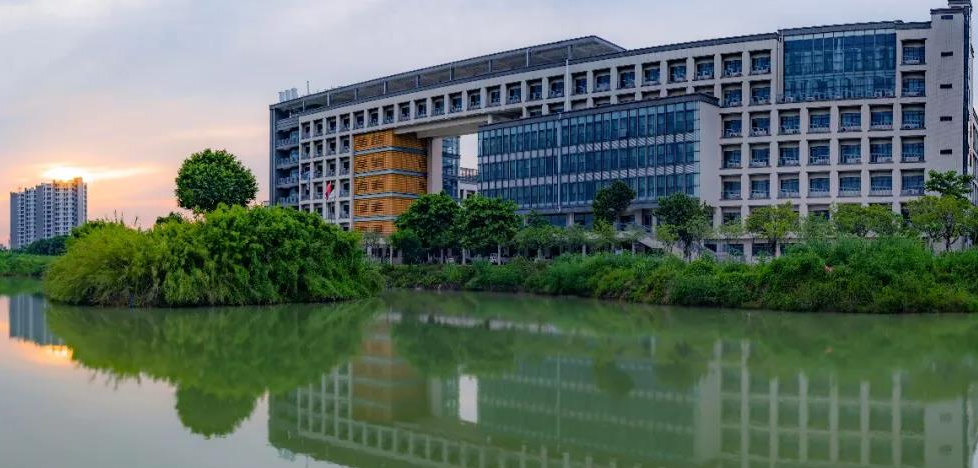 广东技术师范大学党建专题培训