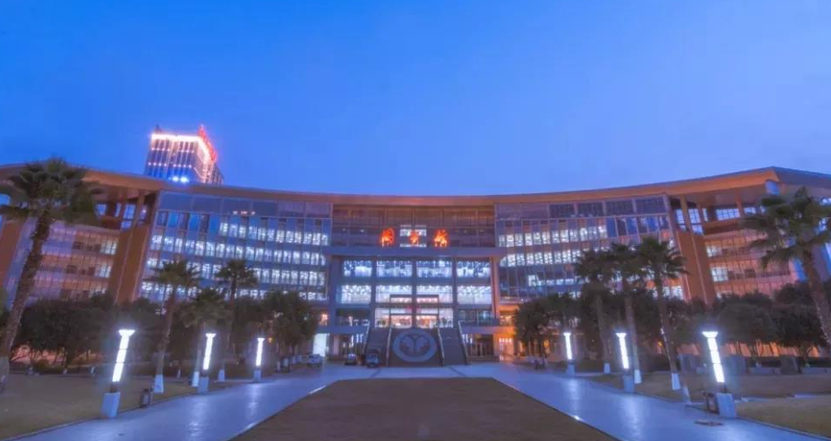 律师干部培训可以到哪所高校进行课程培训