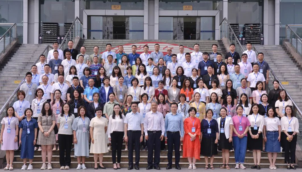 川渝高校党支部书记示范培训班开班