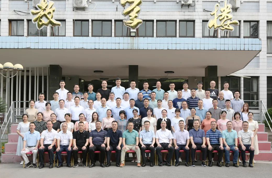 广西壮族自治区贺州市政法系统领导干部政治轮训班（第一期）开班